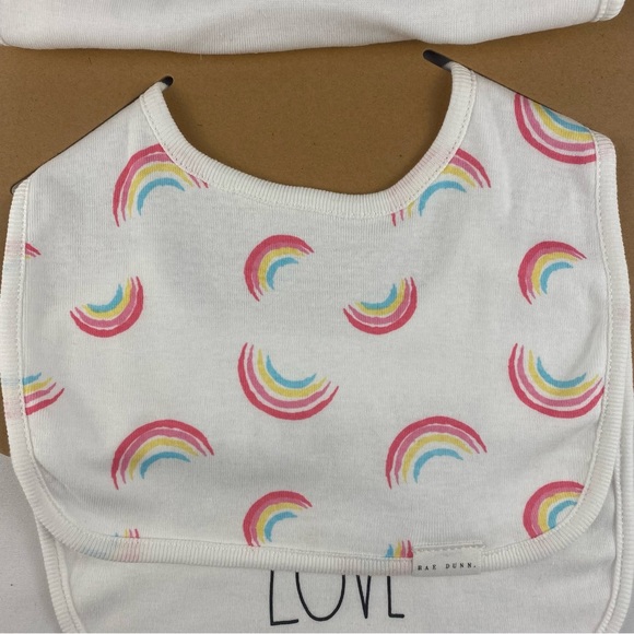 NWT Set of 3 Rae Dunn Round Baby Bibs - Picture 5 of 7